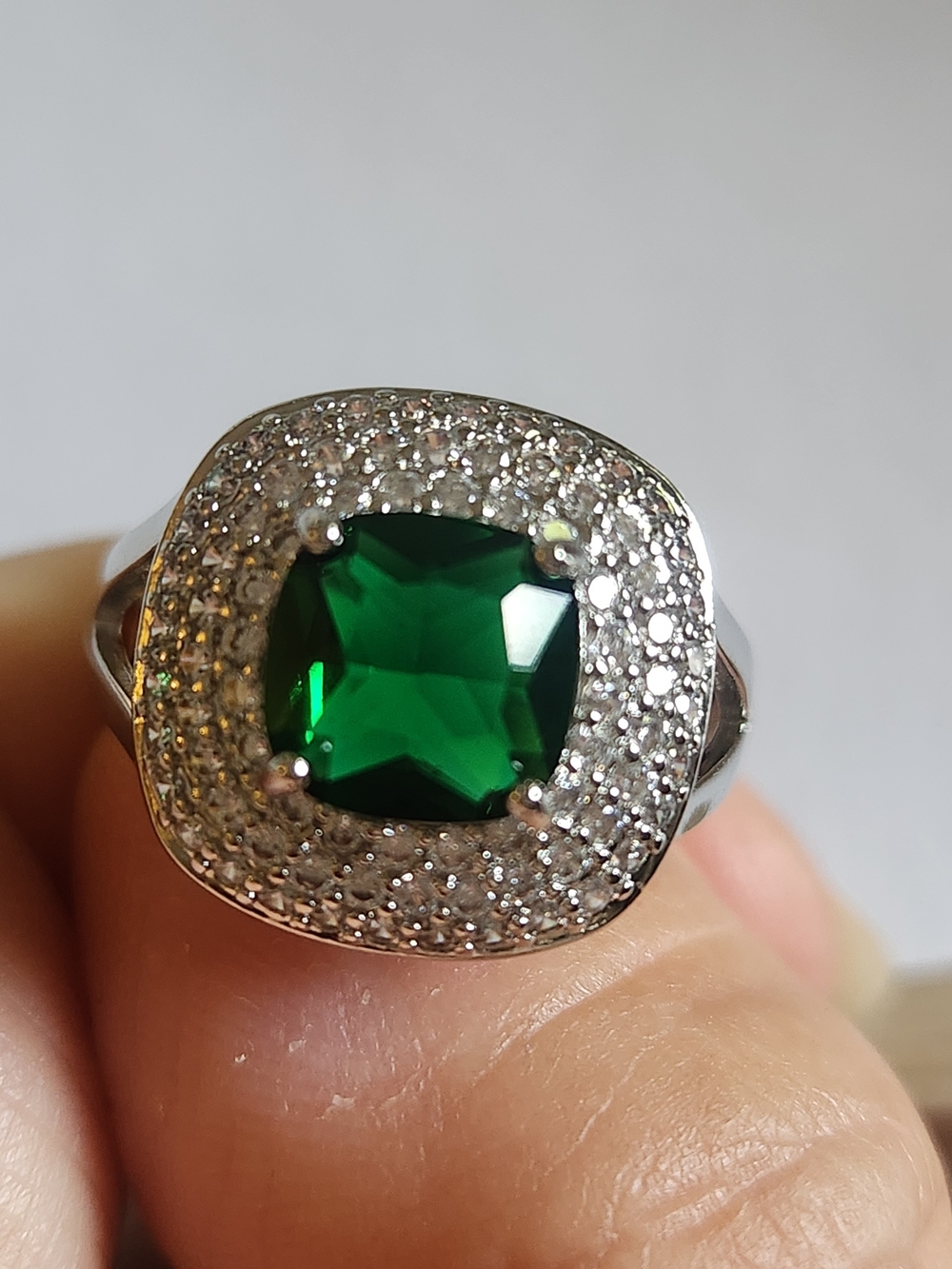 New 925 Silver Cushion Cut Emerald Diamond Adjustable Ring - Picture 7 of 13